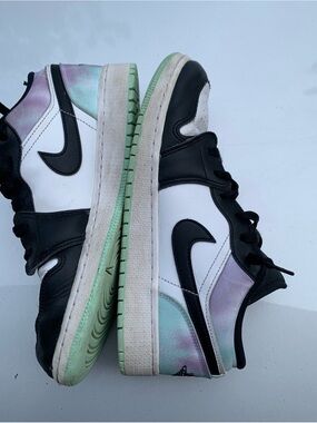 Nike Women's Black White Pastel Tie-Dye Athletic Shoes